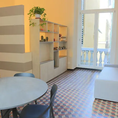 Renovated Apartment With Balcony In San Lorenzo - With Elevator Genoa Exterior photo