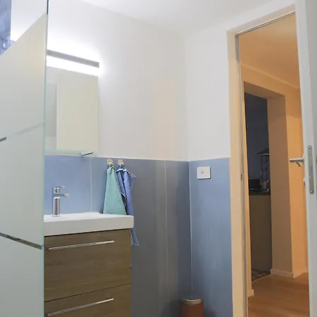Renovated Apartment With Balcony In San Lorenzo - With Elevator Genoa Exterior photo