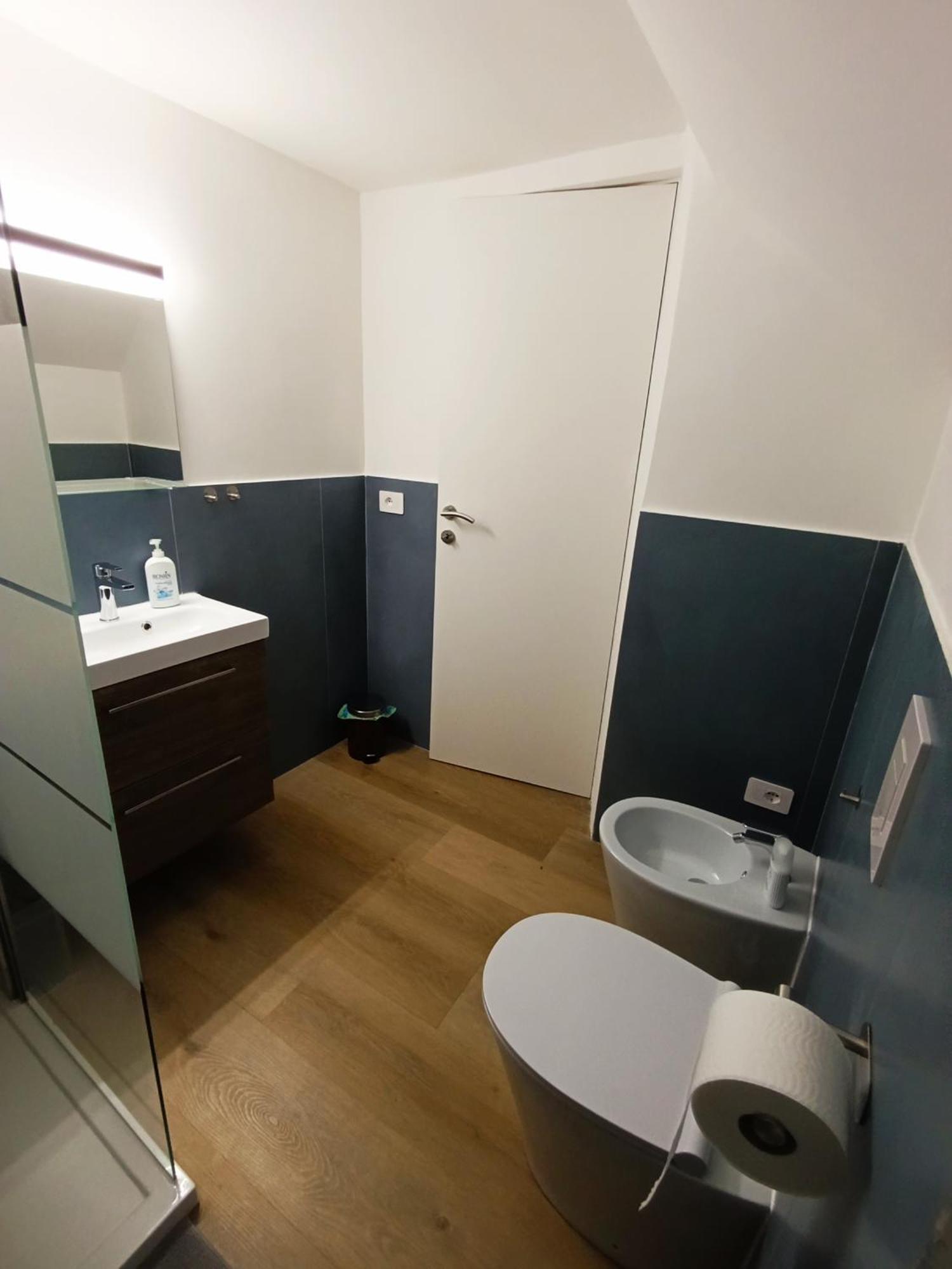Apartment Renovated With Balcony In San Lorenzo - With Elevator *