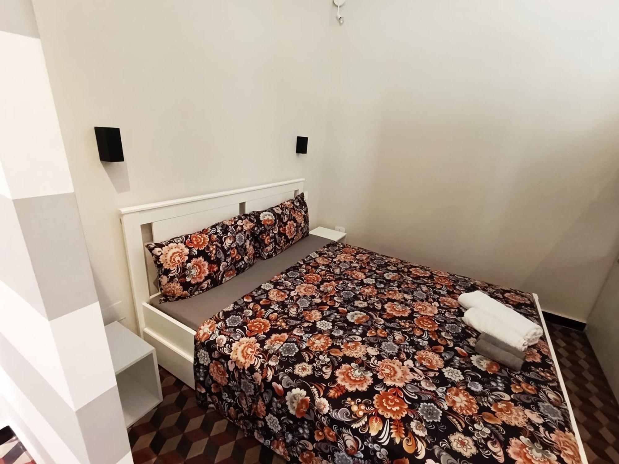 Renovated With Balcony In San Lorenzo - With Elevator